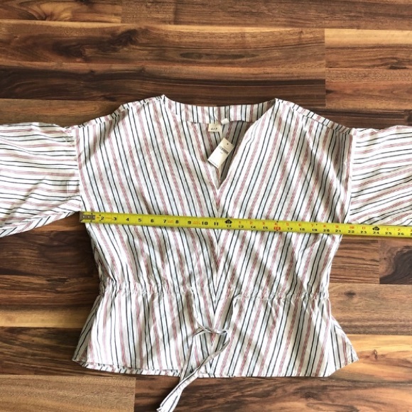 BNWT Gap striped blouse - Picture 5 of 9